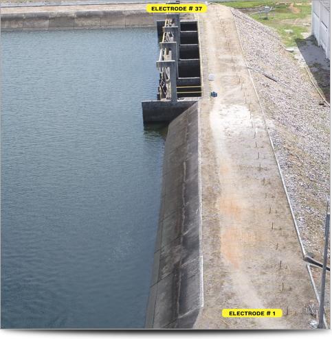 AGI Case History - Electrode placement on the crest of the Brazilian dam